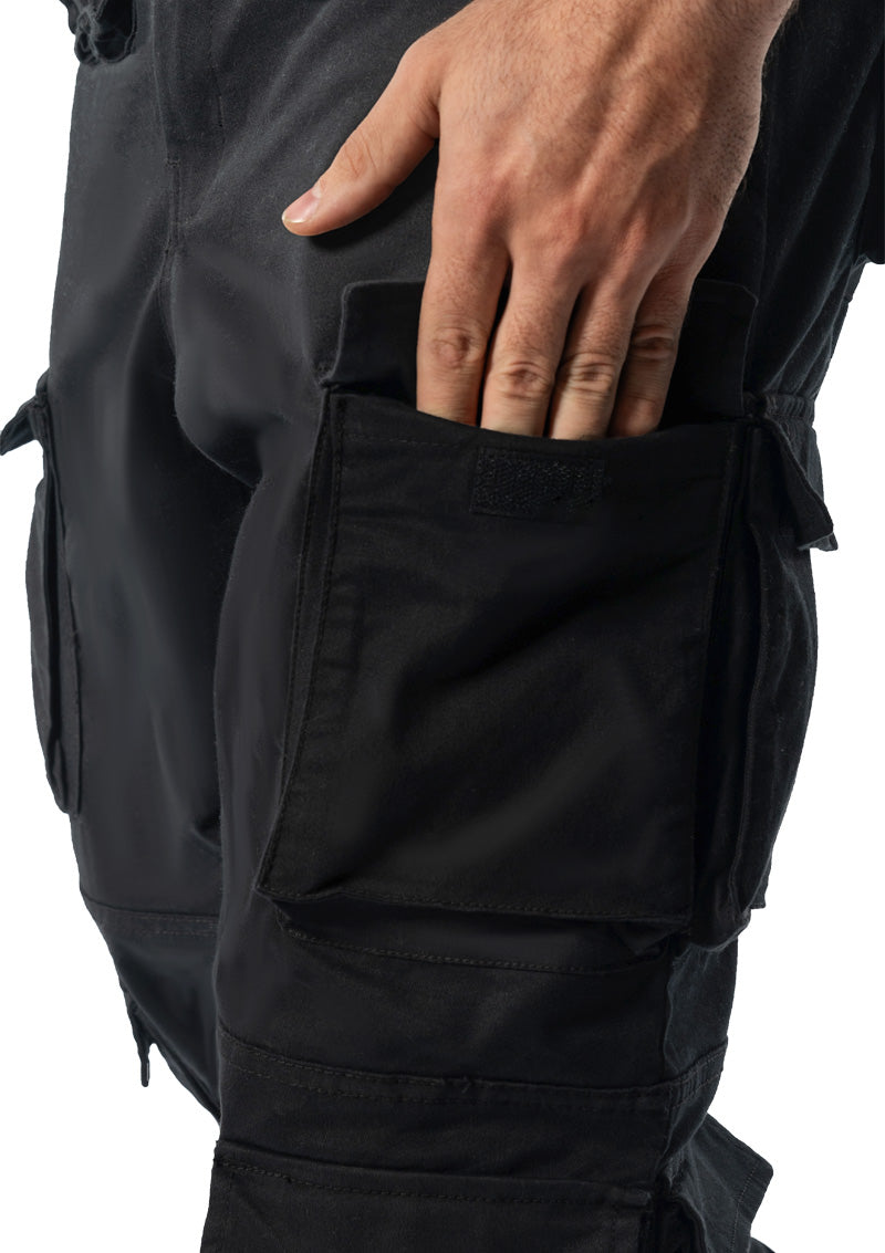 BLACK CARGO JOGGER WITH EIGHTEEN POCKETS